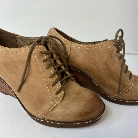 Clarks Womens Size 6 Wedge Softwear Leather Shoe Lace up Tan - Picture 5 of 6